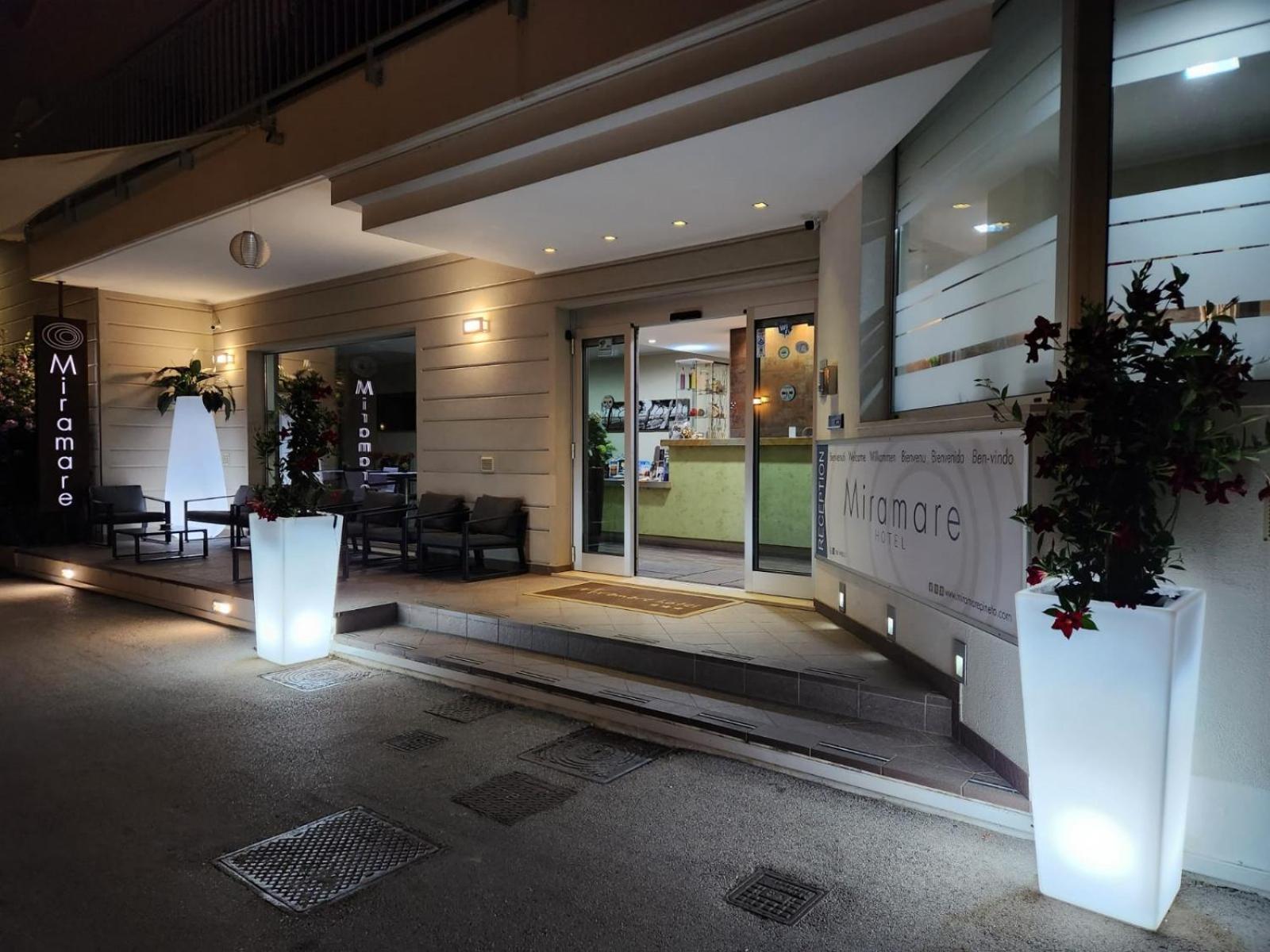 Hotel Miramare 피네토 외부 사진