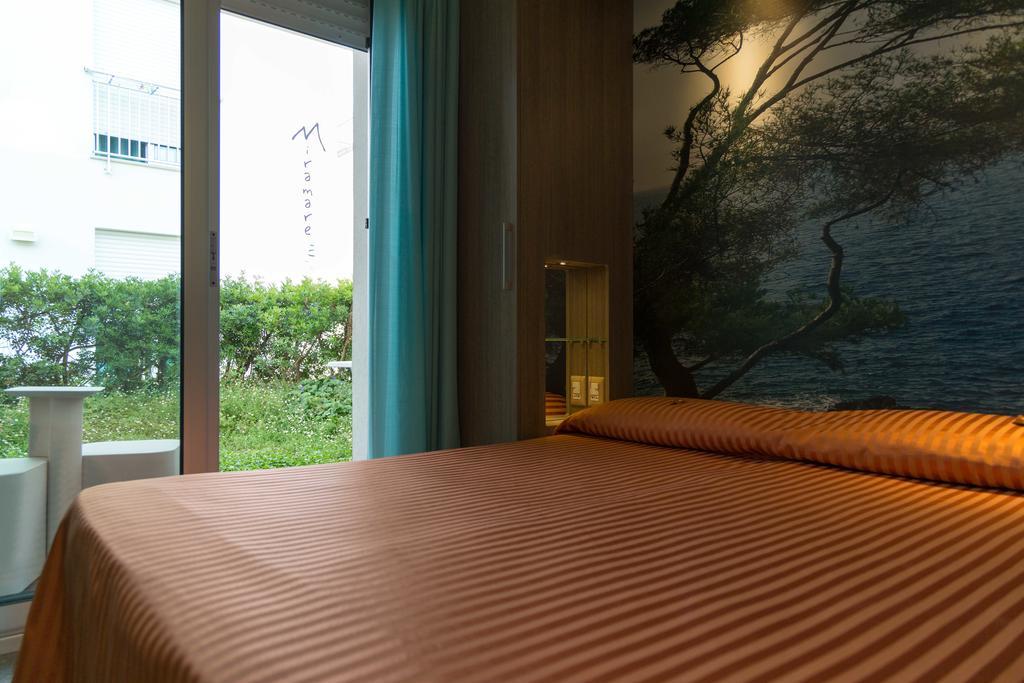Hotel Miramare 피네토 외부 사진