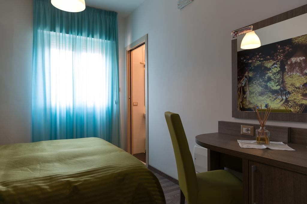 Hotel Miramare 피네토 외부 사진